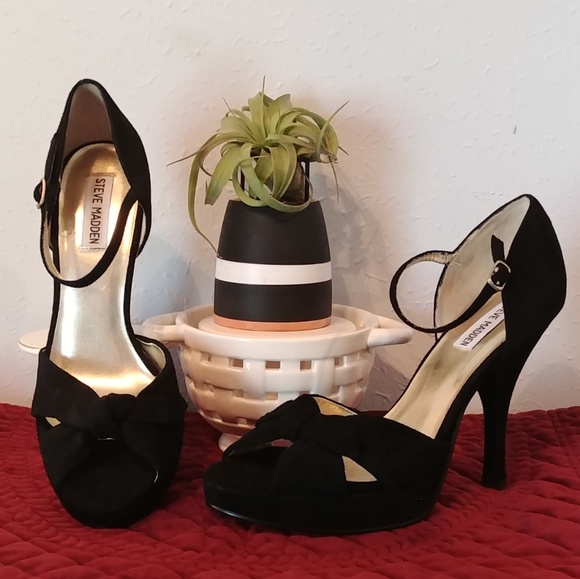 Steve Madden Shoes - Steve Madden Black Suede Peep Toe Heels sz8.5